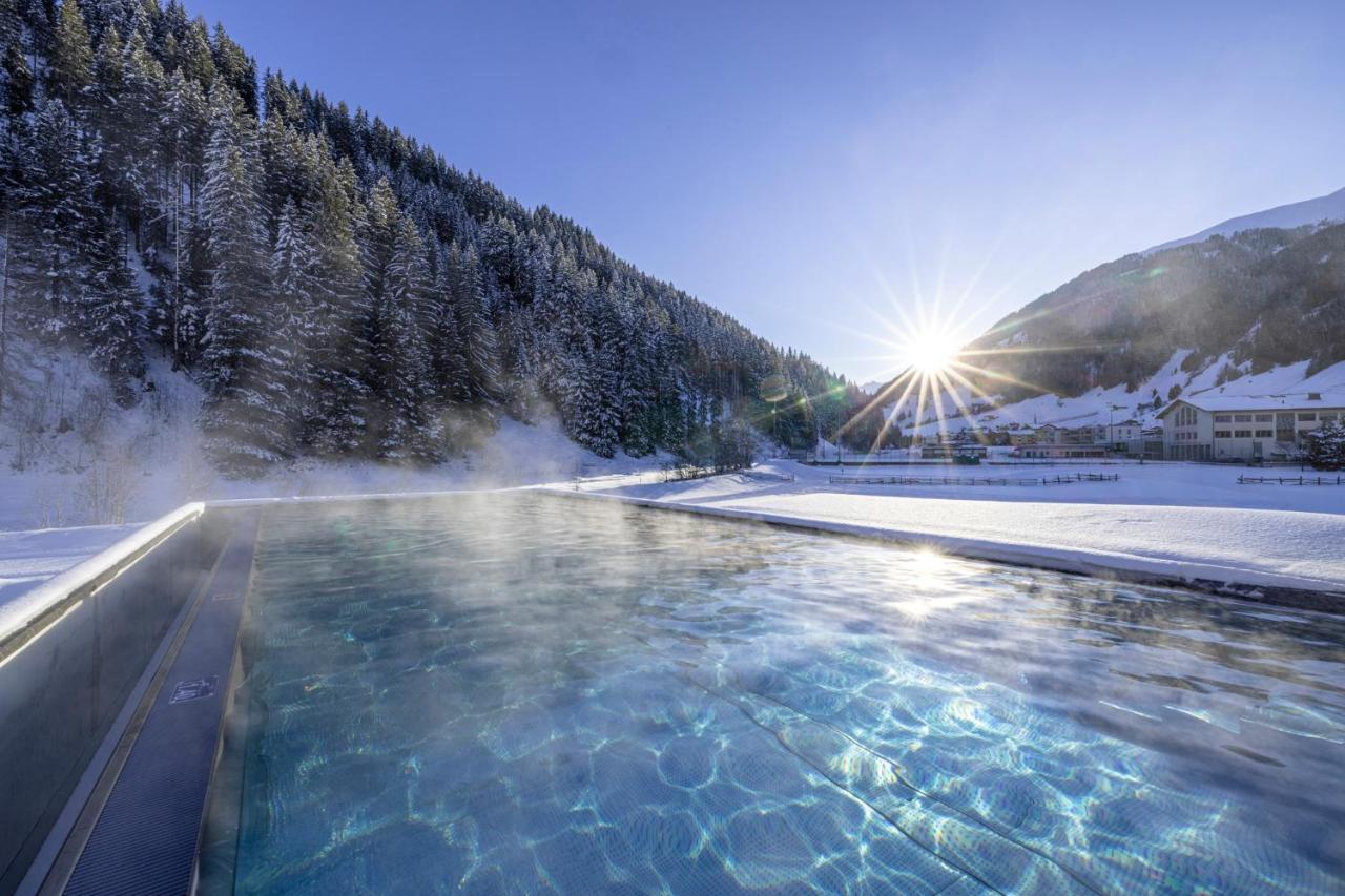 Natur- & Wanderhotel Tuxertal Luaran gambar