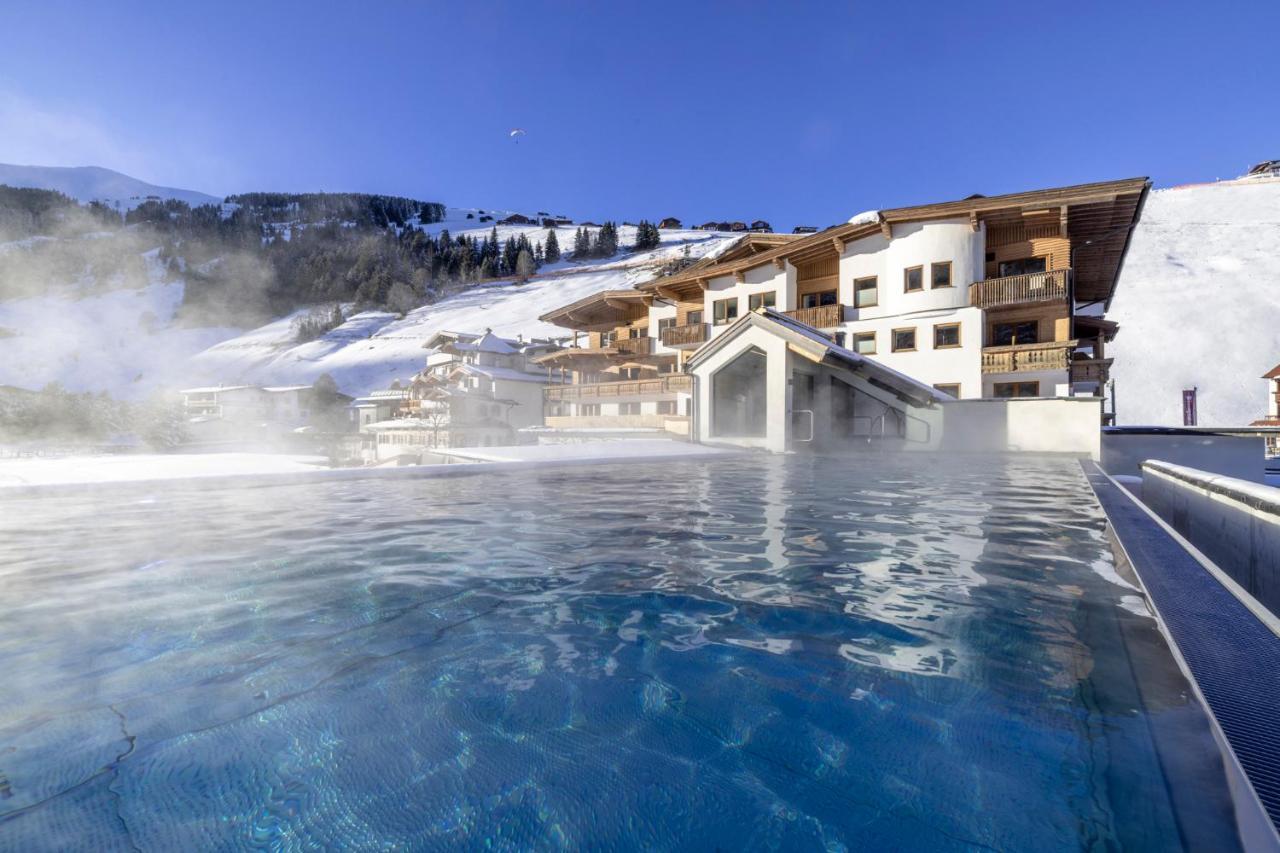 Natur- & Wanderhotel Tuxertal Luaran gambar