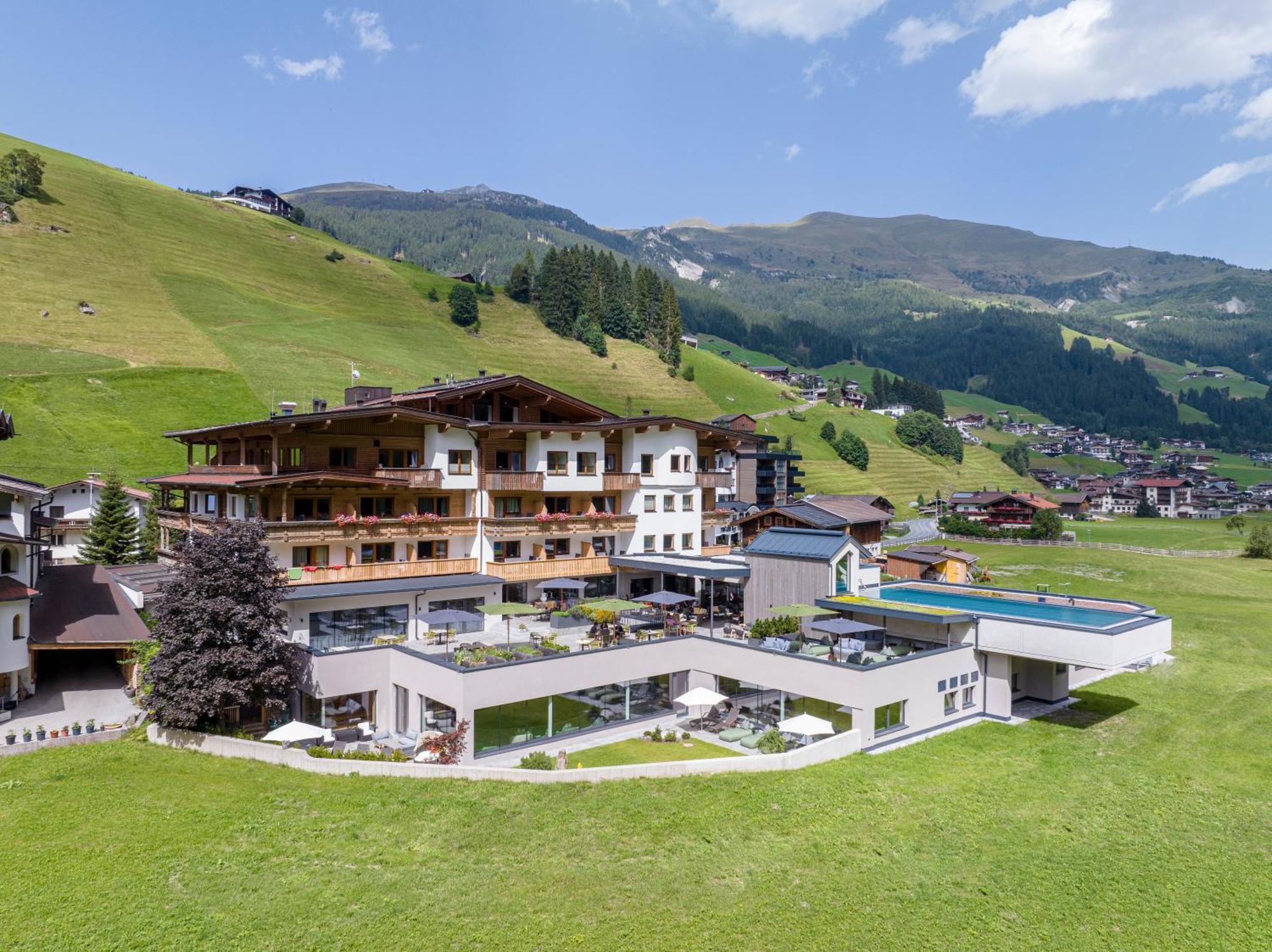 Natur- & Wanderhotel Tuxertal Luaran gambar