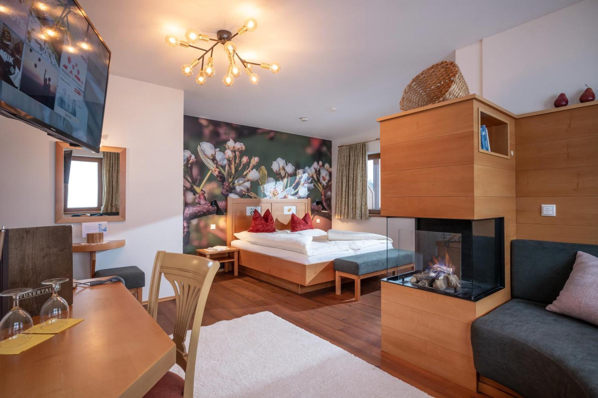 Natur- & Wanderhotel Tuxertal Luaran gambar