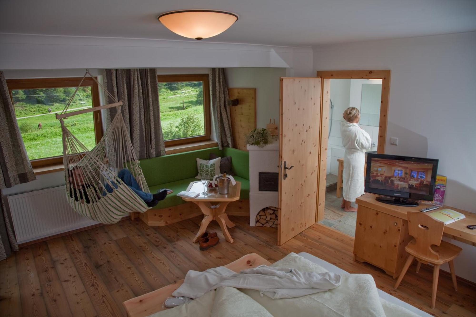 Natur- & Wanderhotel Tuxertal Bilik gambar