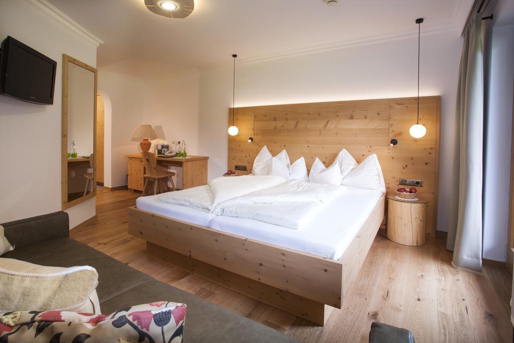 Natur- & Wanderhotel Tuxertal Bilik gambar