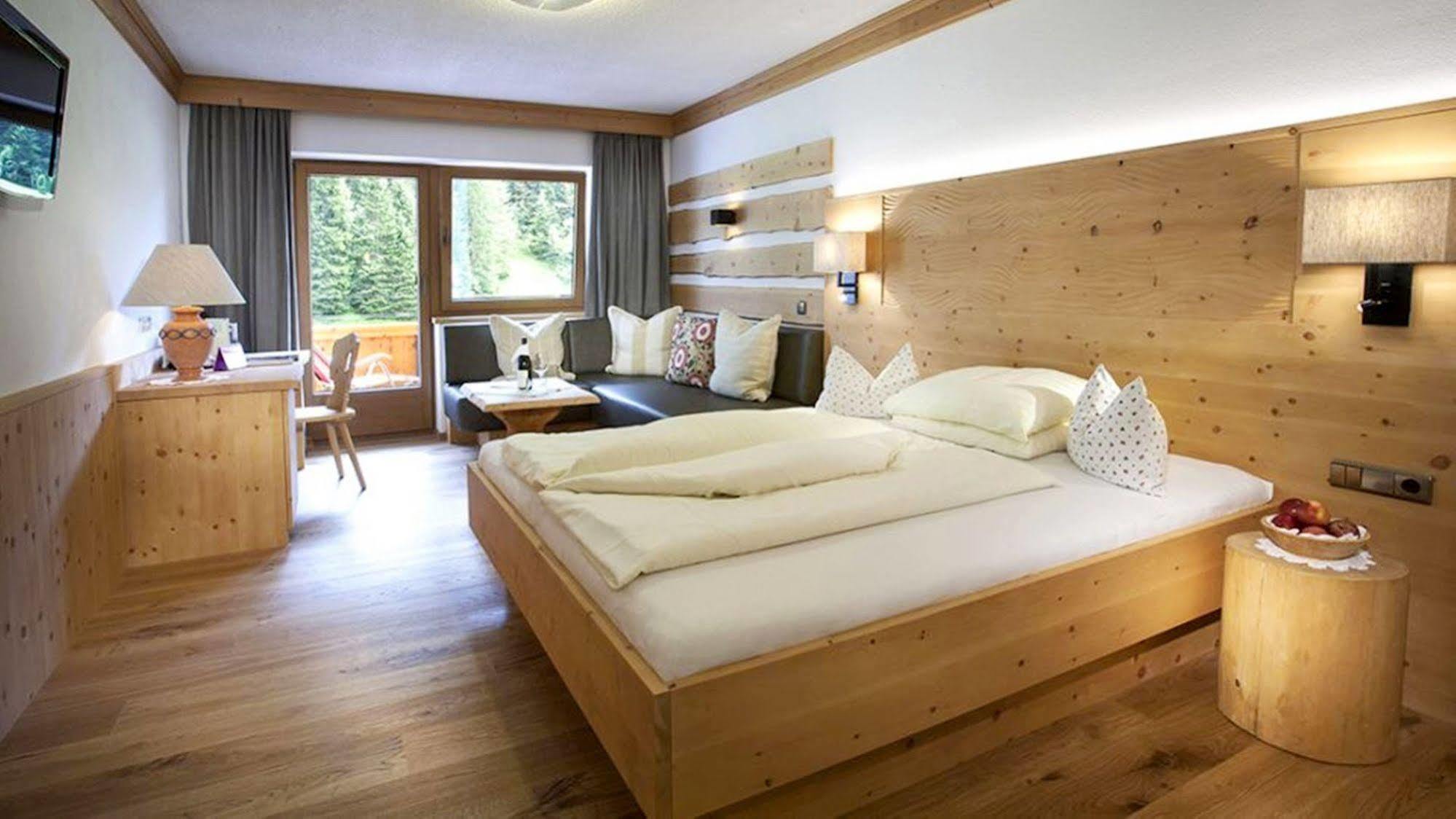Natur- & Wanderhotel Tuxertal Luaran gambar