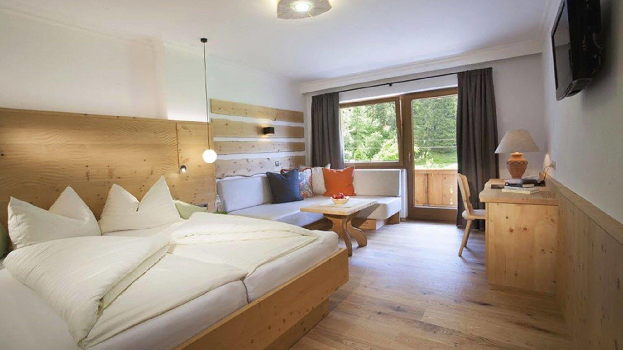 Natur- & Wanderhotel Tuxertal Luaran gambar